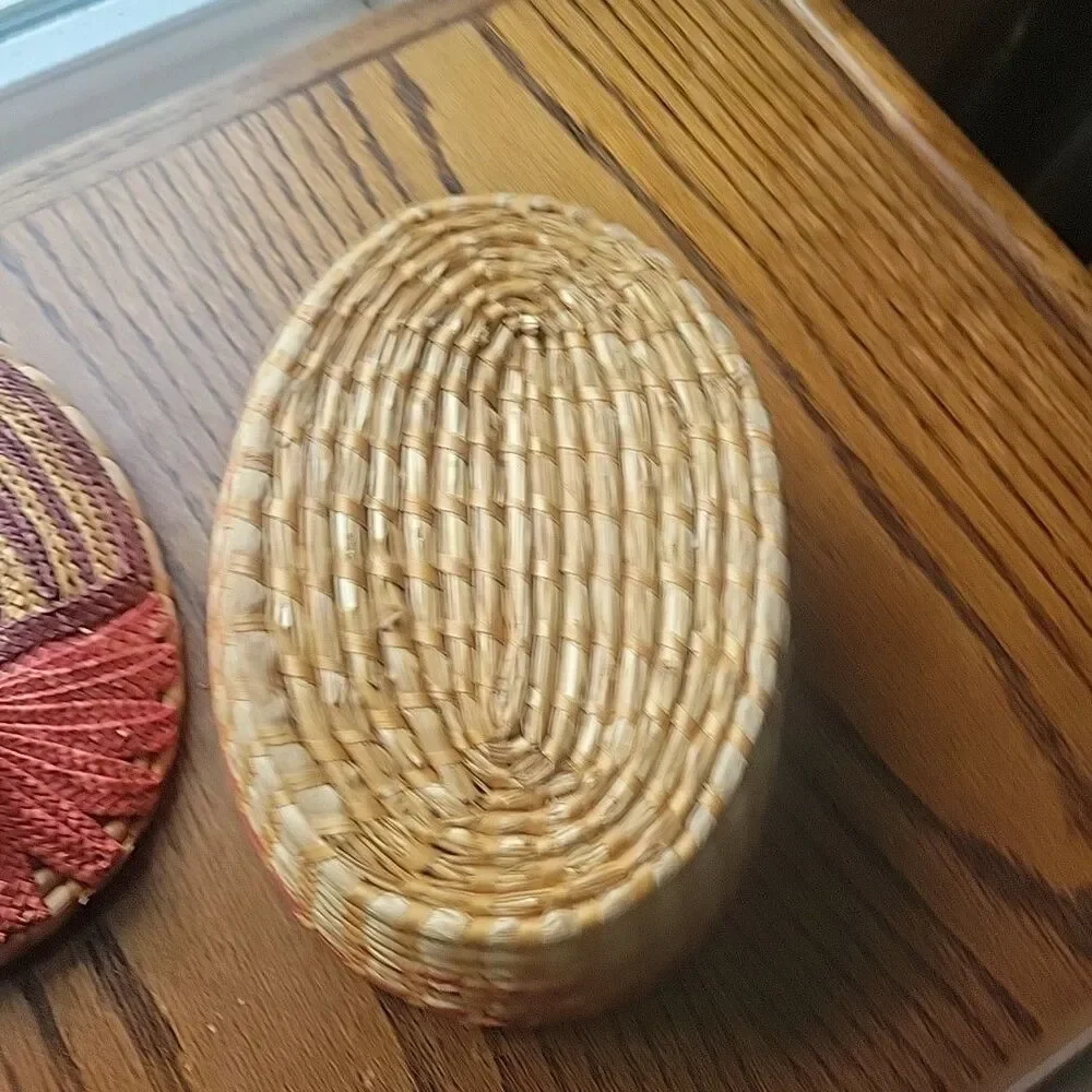 Vintage Rooster Chicken Turkey Bird Woven Wicker Basket with lid on a nest 8x6x4